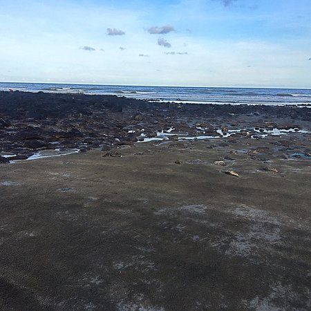 Pantai Batu Hitam