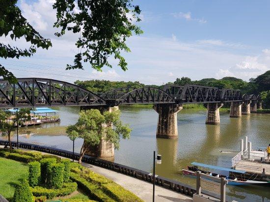 Brug over de rivier de Kwai