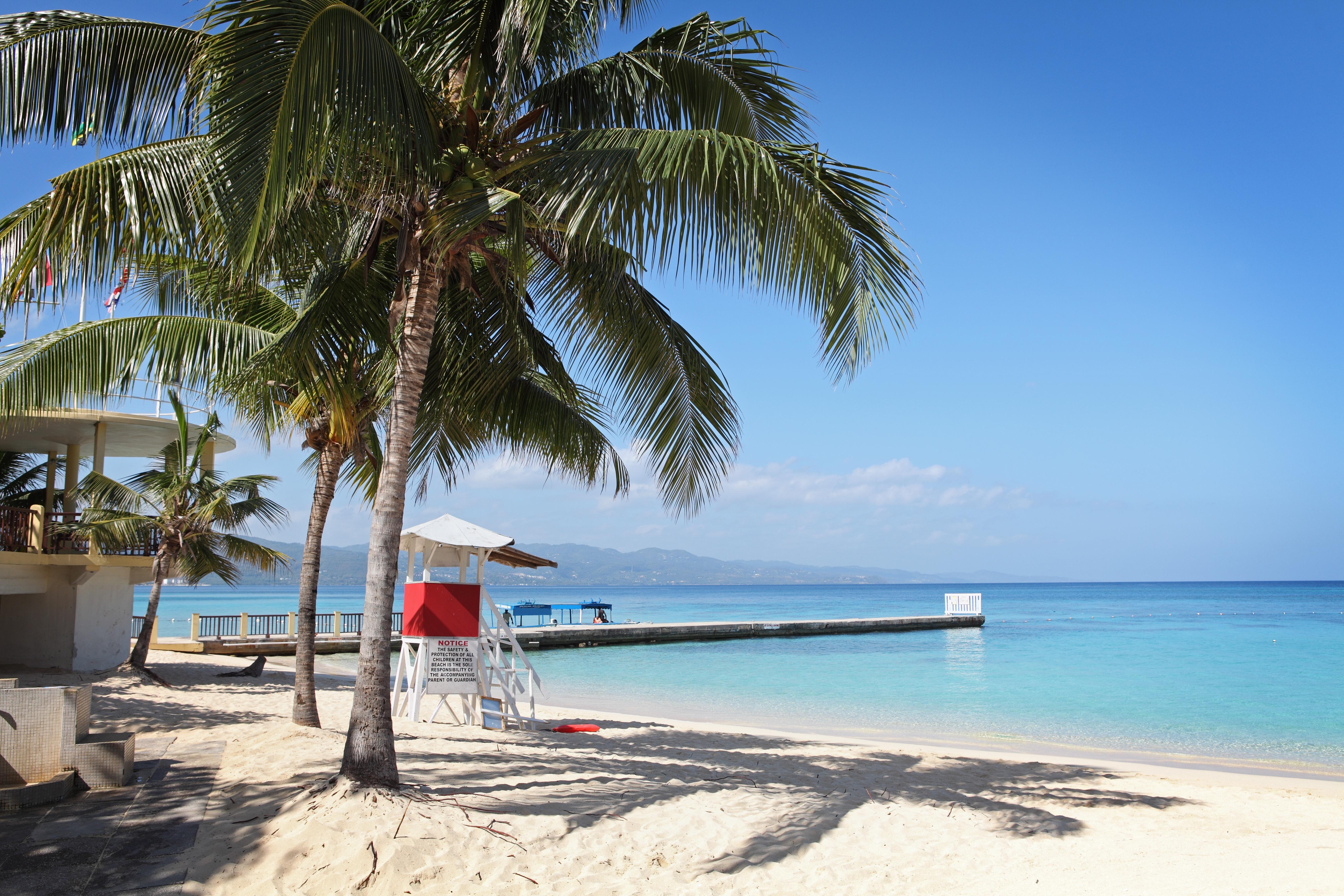 Doctor's Cave Beach