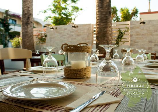 Finikas Taverna