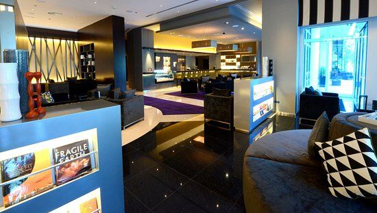 Latitude 25 Bar
