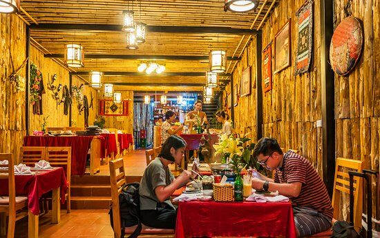 Moment Romantic Restaurant